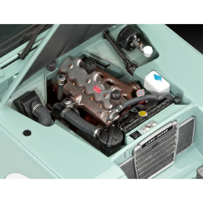 Revell 1/24 Land Rover Series III Car Model Kit