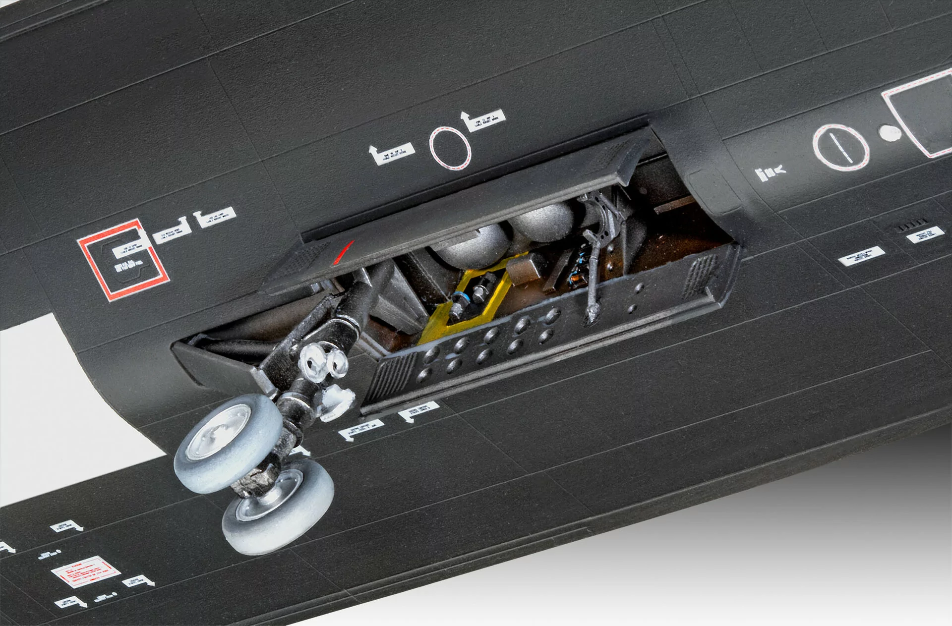 Model Airplane Kits – Build Plastic Scale Aircraft