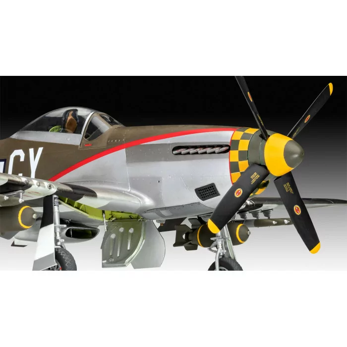 Revell 1/32 P-51d-na Mustang Airplane Model Kit