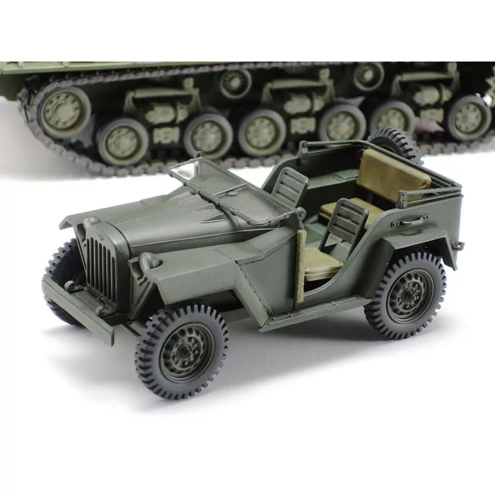 Tamiya 1/35 M4A3E8 Sherman Easy Eight Korean War US Tank Model Kit