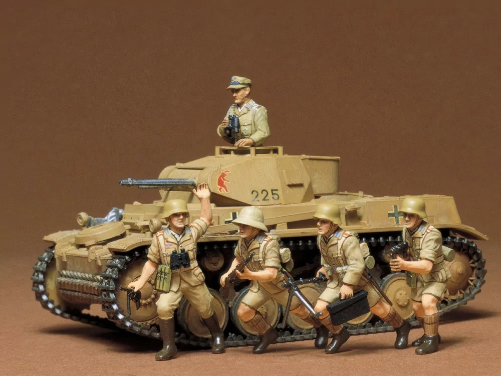 Tamiya 1/35 German Pzkpw II Kit TAM35009_1