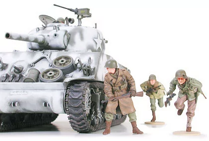 Tamiya 1/35 M4A3 Sherman 105mm Howitzer TAM35251_3