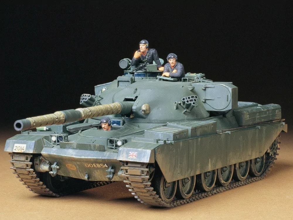 Tamiya 1/35 French Light Tank R35 Model Kit