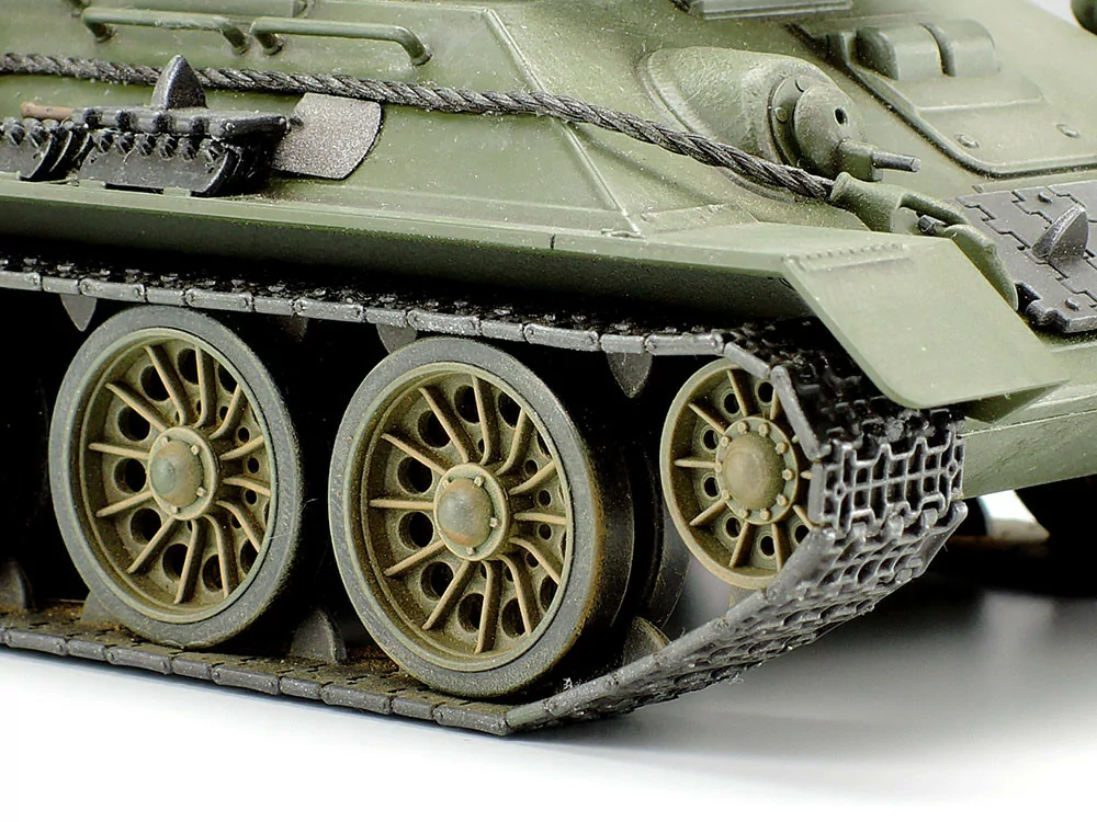Tamiya 1/48 Russian Medium Tank T-34-85 TAM32599_5