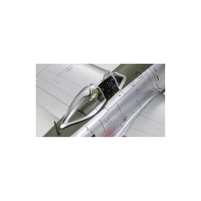 Tamiya 1/72 US Republic P-47D Thunderbolt Aircraft Model Kit