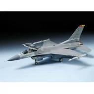 Tamiya 1/72 Lockheed Martin F-16 CJ Fighting Falcon Airplane Model Kit