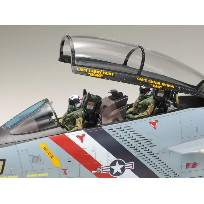 Tamiya 1/48 Grumman F-14D Tomcat Airplane Model Kit