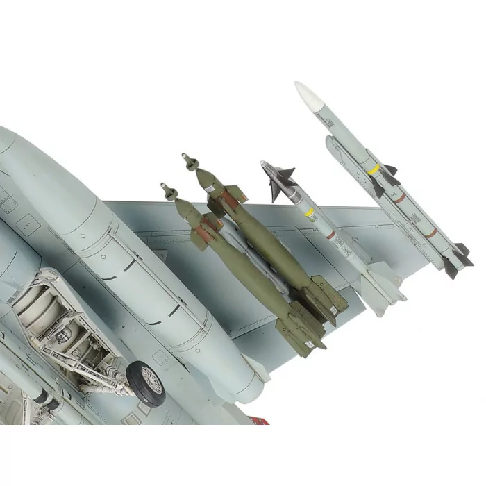 Tamiya 1/48 Lockheed F-16C Falcon Ang Airplane Model Kit