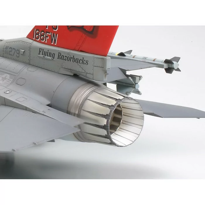 Tamiya 1/48 Lockheed F-16C Falcon Ang Airplane Model Kit