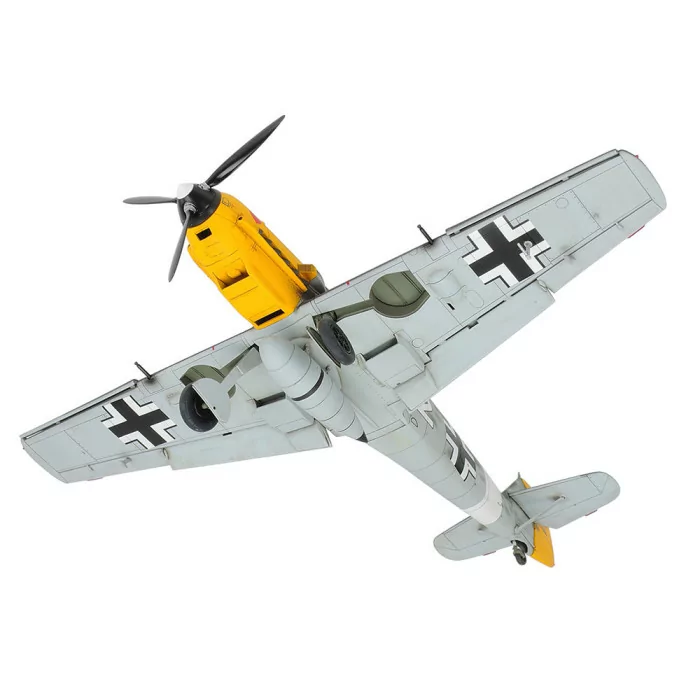 Tamiya 1/48 BF109E-4/7 Trop Airplane Model Kit