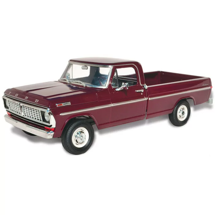 Moebius Models 1/25 1970 Ford F-100 Custom Cab 4x4 Car Model Kit