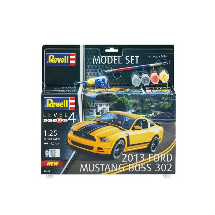 Revell 1/25 2013 Mustang Boss 302 Car Model Kit