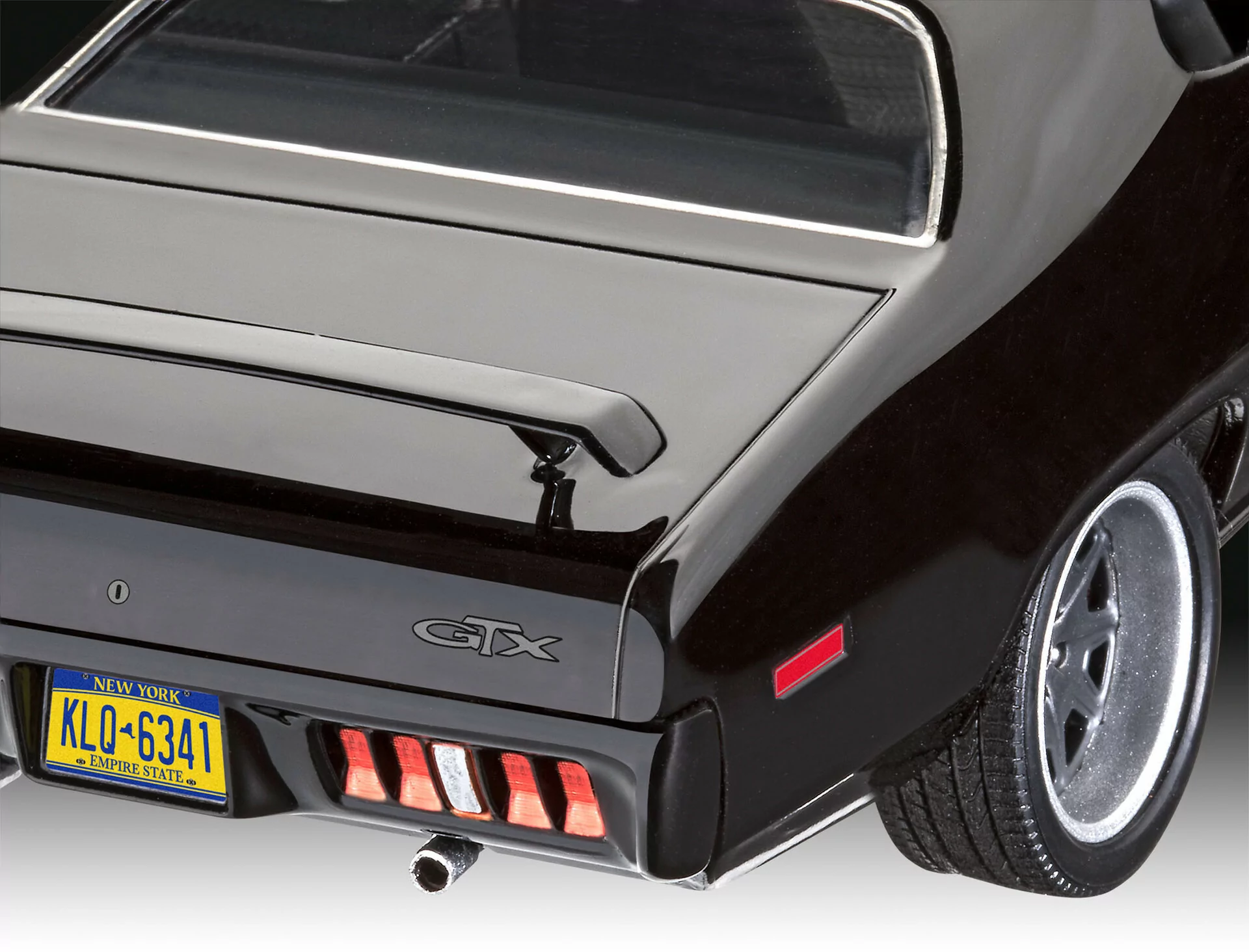 Revell 1/24 Dom's Plymouth Gtx 2'N1 Car Model Kit RMX854477_5