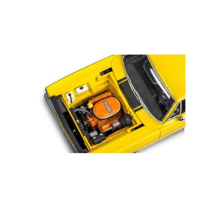 Revell 1/25 1970 Plymouth Road Runner Car Model Kit