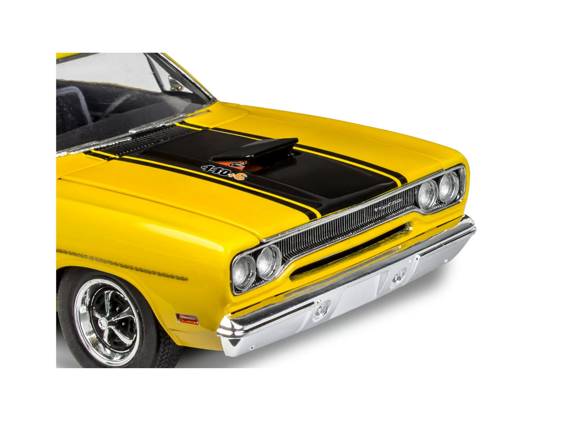 Revell 1/25 1970 Plymouth Road Runner Car Model Kit RMX14531_4
