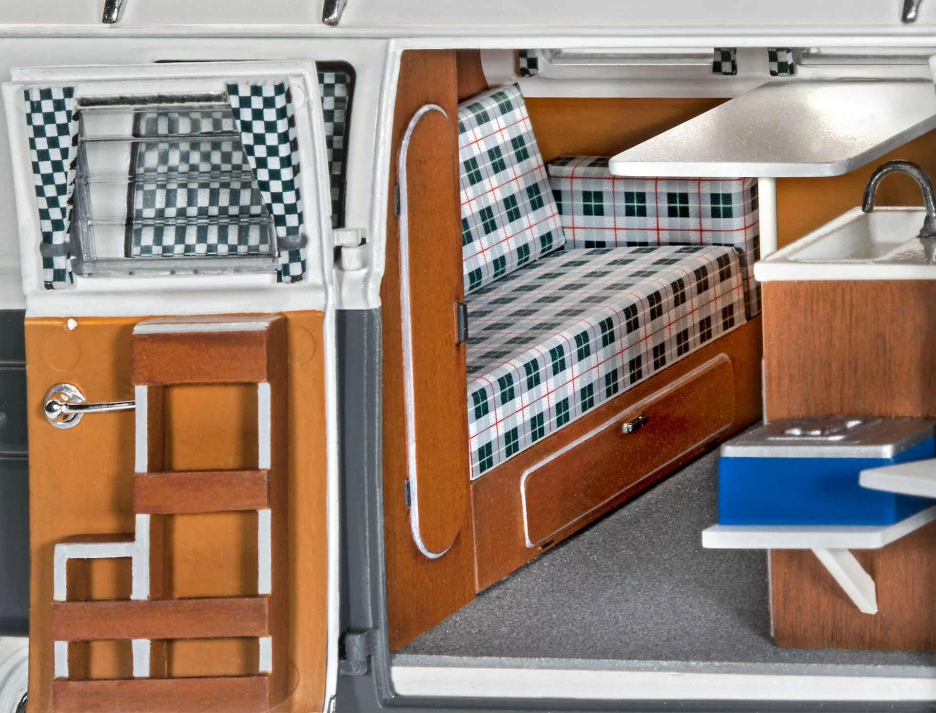 Revell 1/24 VW T1 Camper Car Model Kit RMX807674_4