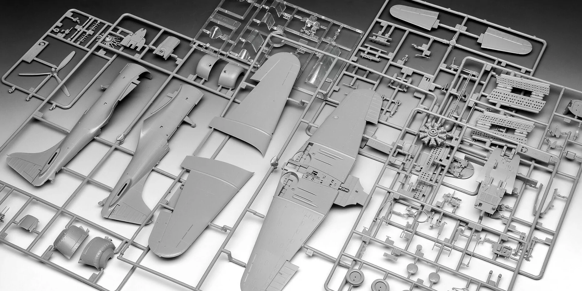 Model Airplane Kits – Build Plastic Scale Aircraft