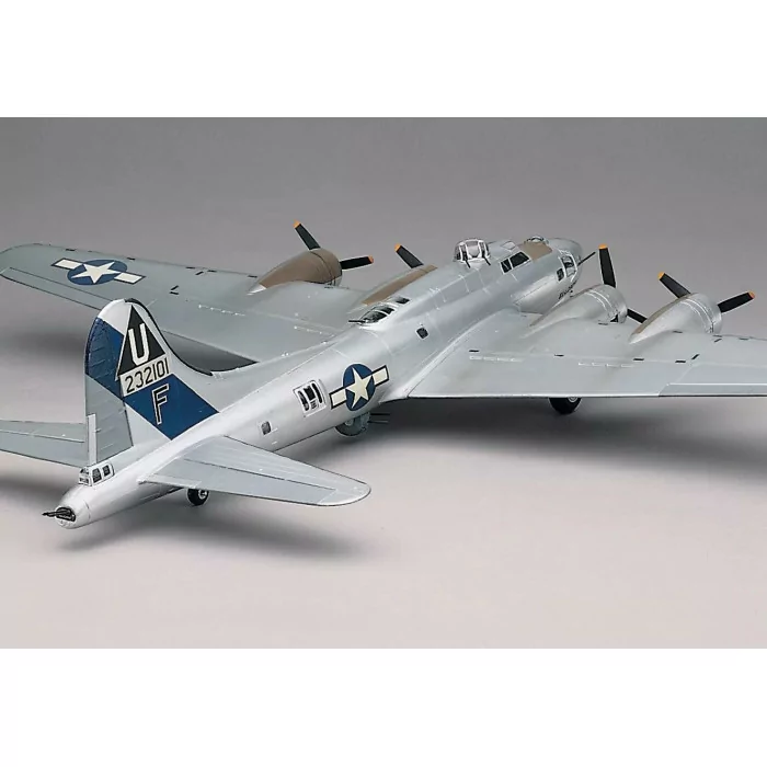 Revell 1/48 B-17G Flying Fortress Airplane Model Kit