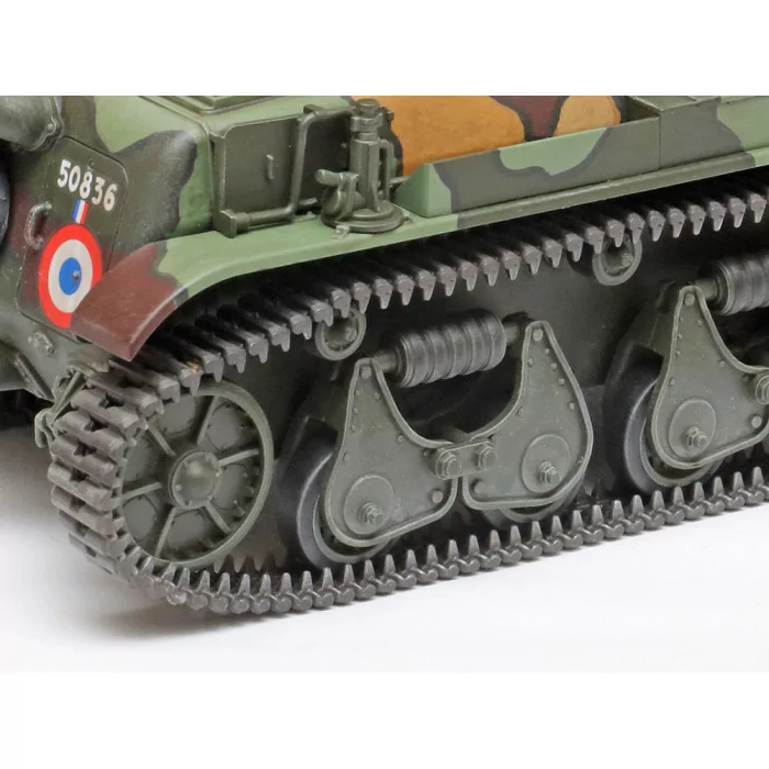 Tamiya 1/35 French Light Tank R35 Model Kit