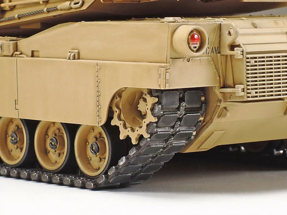Tamiya 1/35 MiA1 Abrams Tank Model Kit TAM32592_5