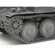 Tamiya 1/35 German Lt Tank Panzerkampfwagen 38t Ausf E/F Model Kit