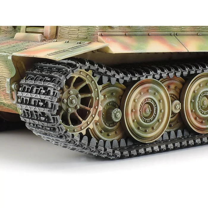 Tamiya 1/35 German Heavy Tiger I Late Ver Tank Model Kit