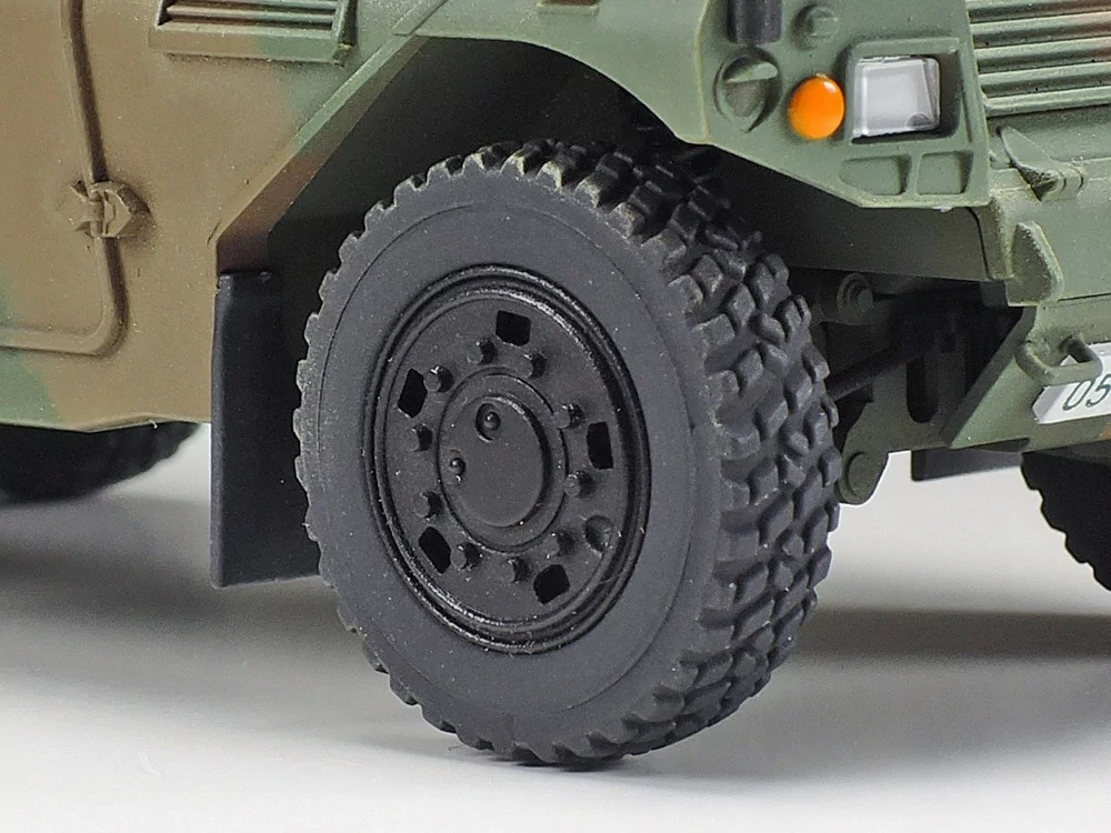 Tamiya 1/35 Jgsdf Light Armored Vehicle Model Kit TAM32590_5