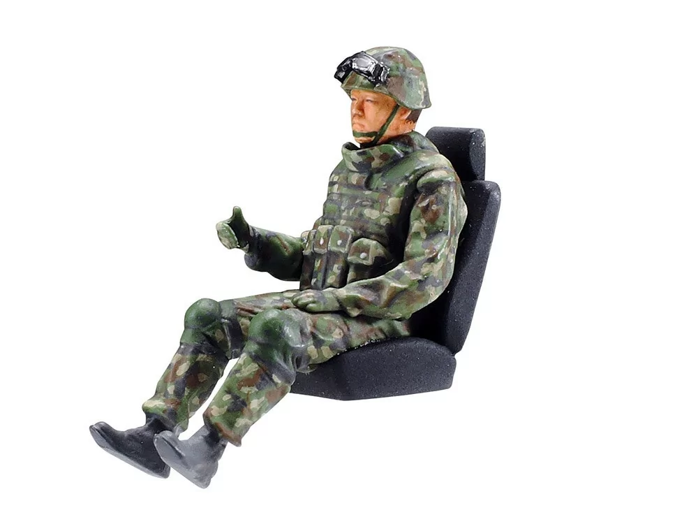 Tamiya 1/35 Jgsdf Light Armored Vehicle Model Kit TAM32590_7