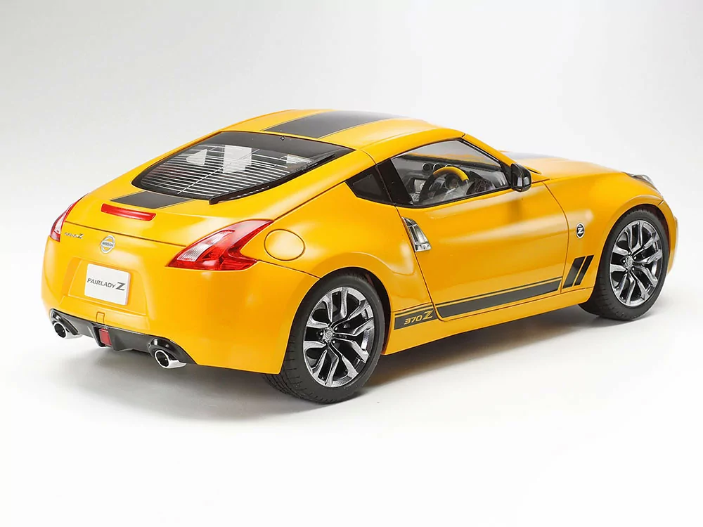 Tamiya 1/24 Nissan 370Z Heritage Edition Car Model Kit TAM24348_3