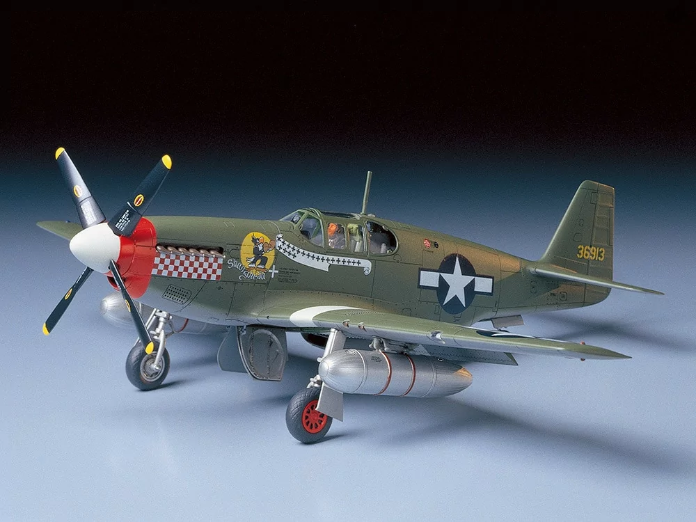 Tamiya 1/48 P-51b Mustang Airplane Model Kit TAM61042_1