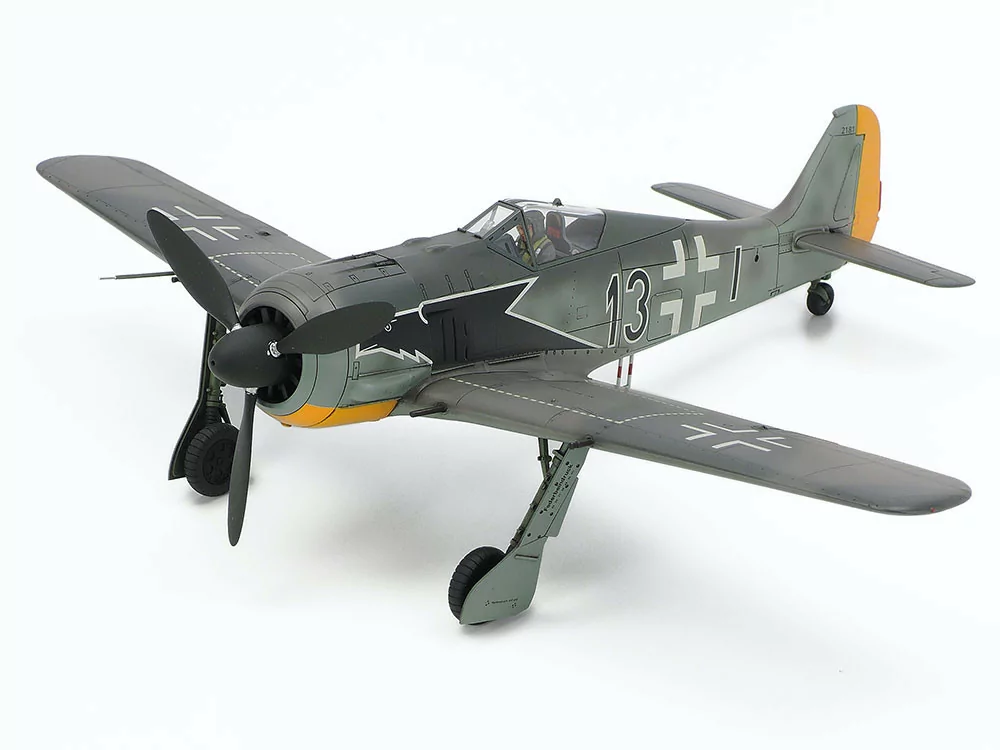 Tamiya 1/48 Focke Wulf FW190 A3 Aircraft Model Kit TAM61037_1
