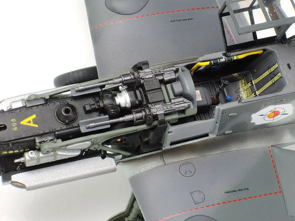 Model Airplane Kits – Build Plastic Scale Aircraft