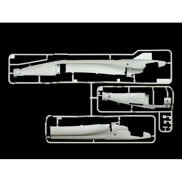 Tamiya 1/48 McDonnell Douglas F-4B Phantom II Aircraft Model Kit