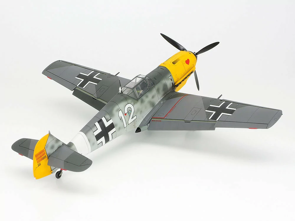 Tamiya 1/48 BF109E-4/7 Trop Airplane Model Kit TAM61063_3