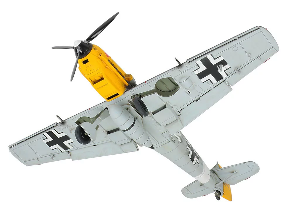 Tamiya 1/48 BF109E-4/7 Trop Airplane Model Kit TAM61063_5