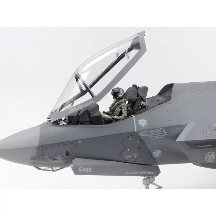 Tamiya 1/48 F-35A Lockheed Martin Lighting II Model Kit