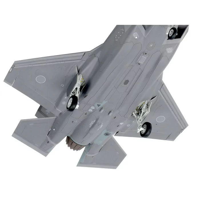 Tamiya 1/48 F-35A Lockheed Martin Lighting II Model Kit