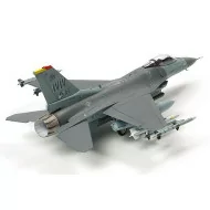 Tamiya 1/72 Lockheed Martin F16CJ Falcon Airplane Model Kit