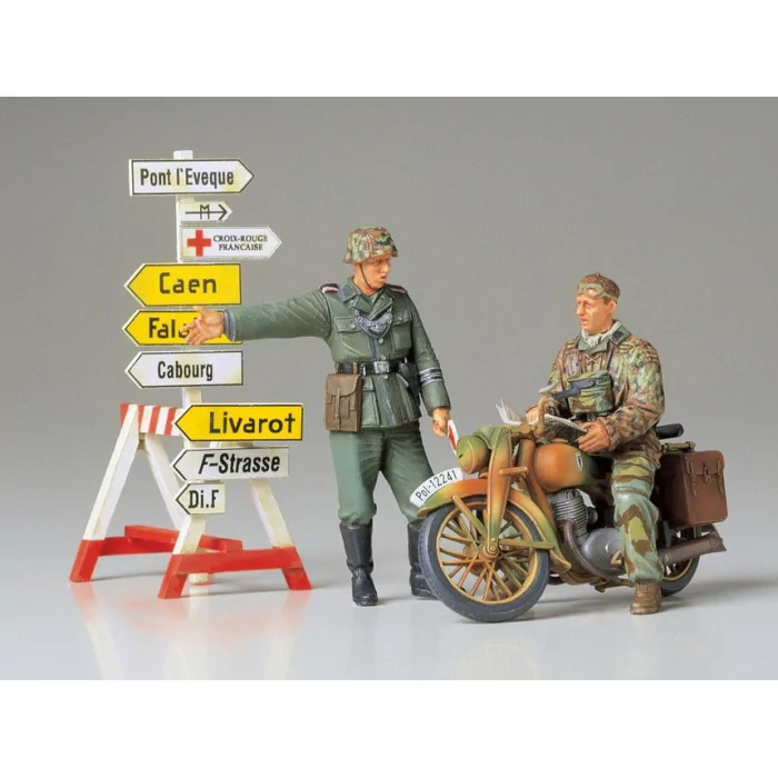 Tamiya 1/35 German Motorcycle Orderly Set Figure Model Kit
