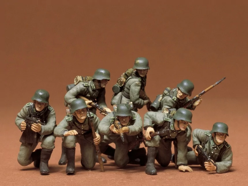 1/35 Military Figures & Infantry