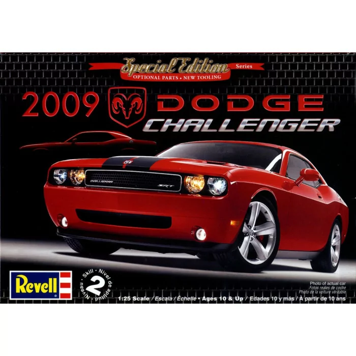 Revell 1/25 '09 Dodge Challenger Car Model Kit